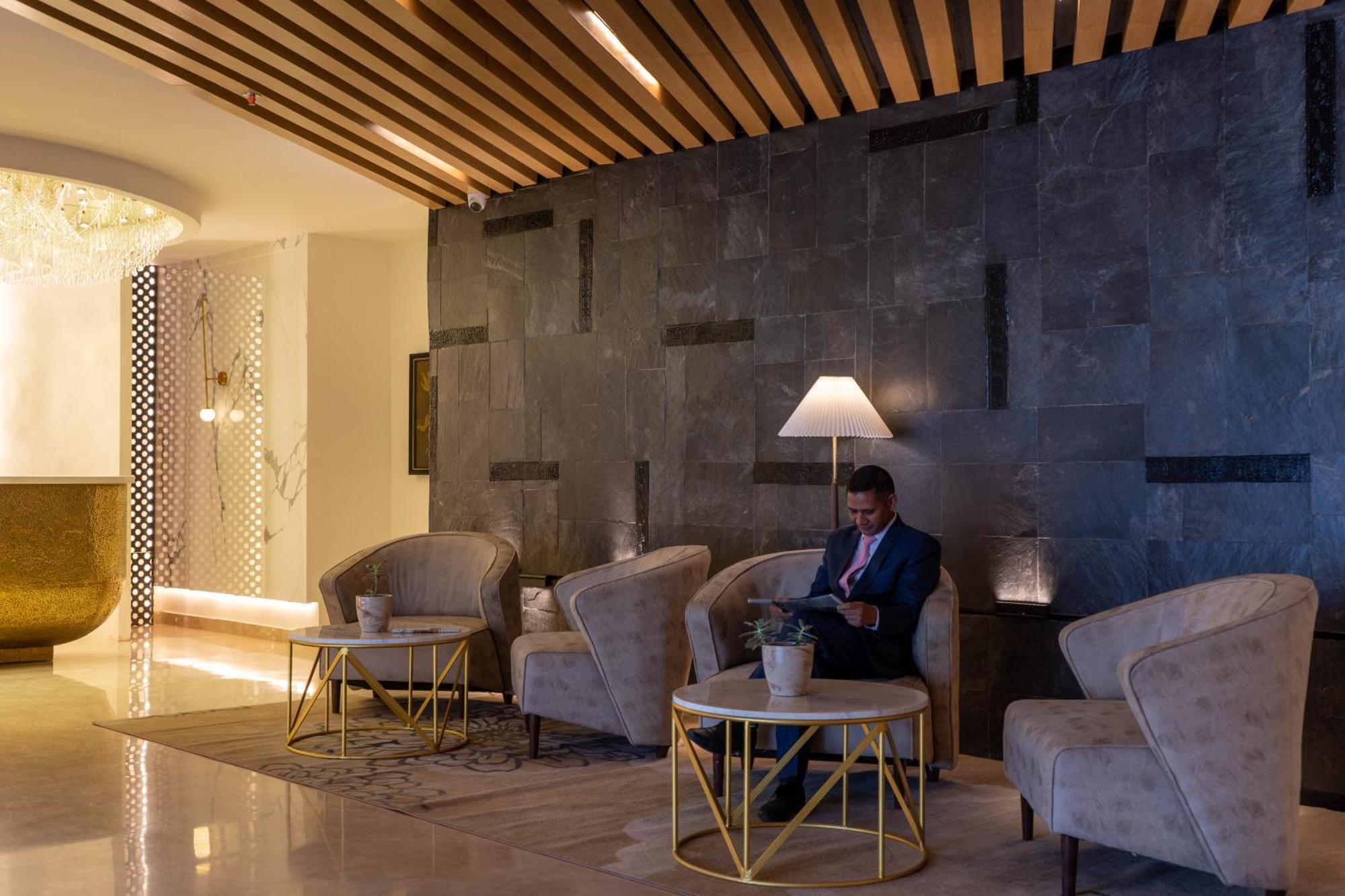 Square Hotel Katmandu Eksteriør bilde